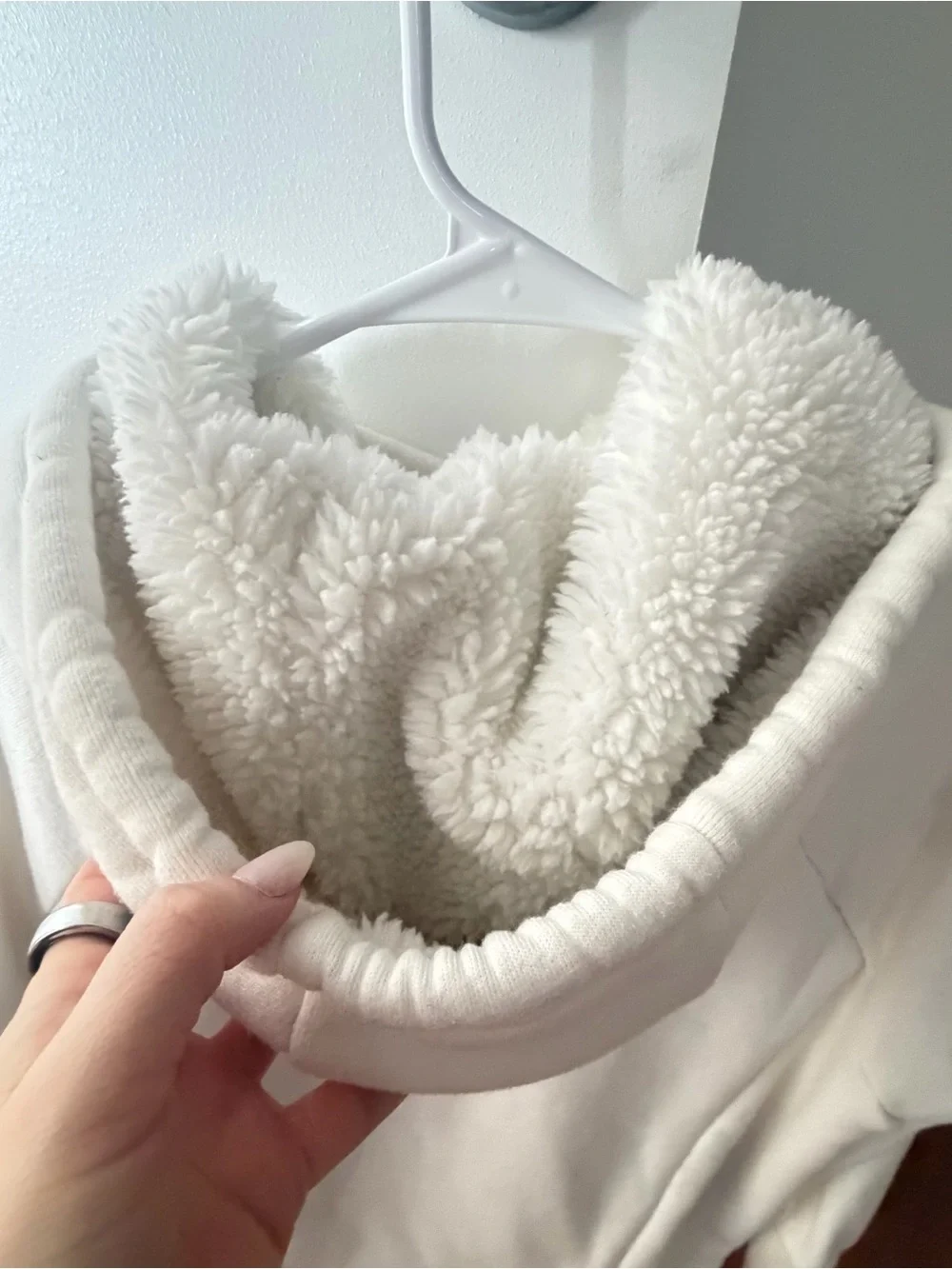 ALO Yoga Cream Sherpa-Lined Hoodie Sweatshirt